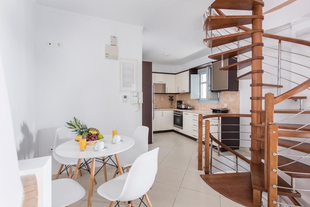 Secret Earth Villas - Santorini Kamari  Ngoại thất bức ảnh